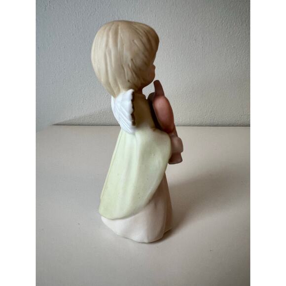 Vintage Lefton Angel Valentine Figurine Holding Heart - Picture 3 of 7